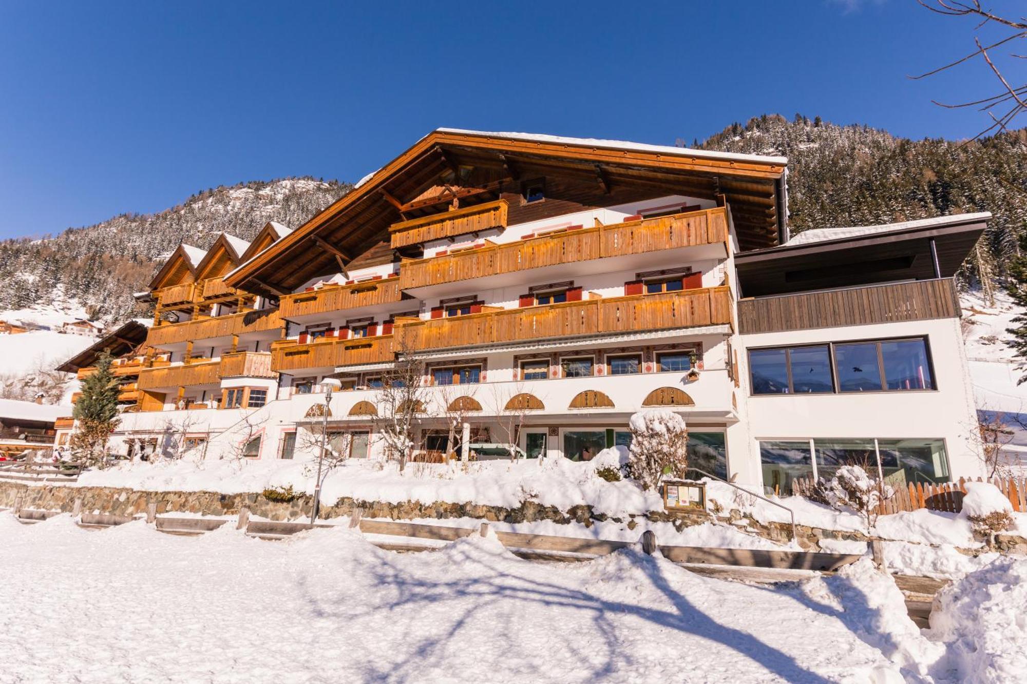 Hotel Alpenland 摩梭 外观 照片