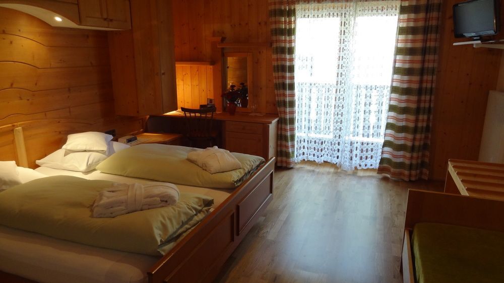 Hotel Alpenland 摩梭 外观 照片