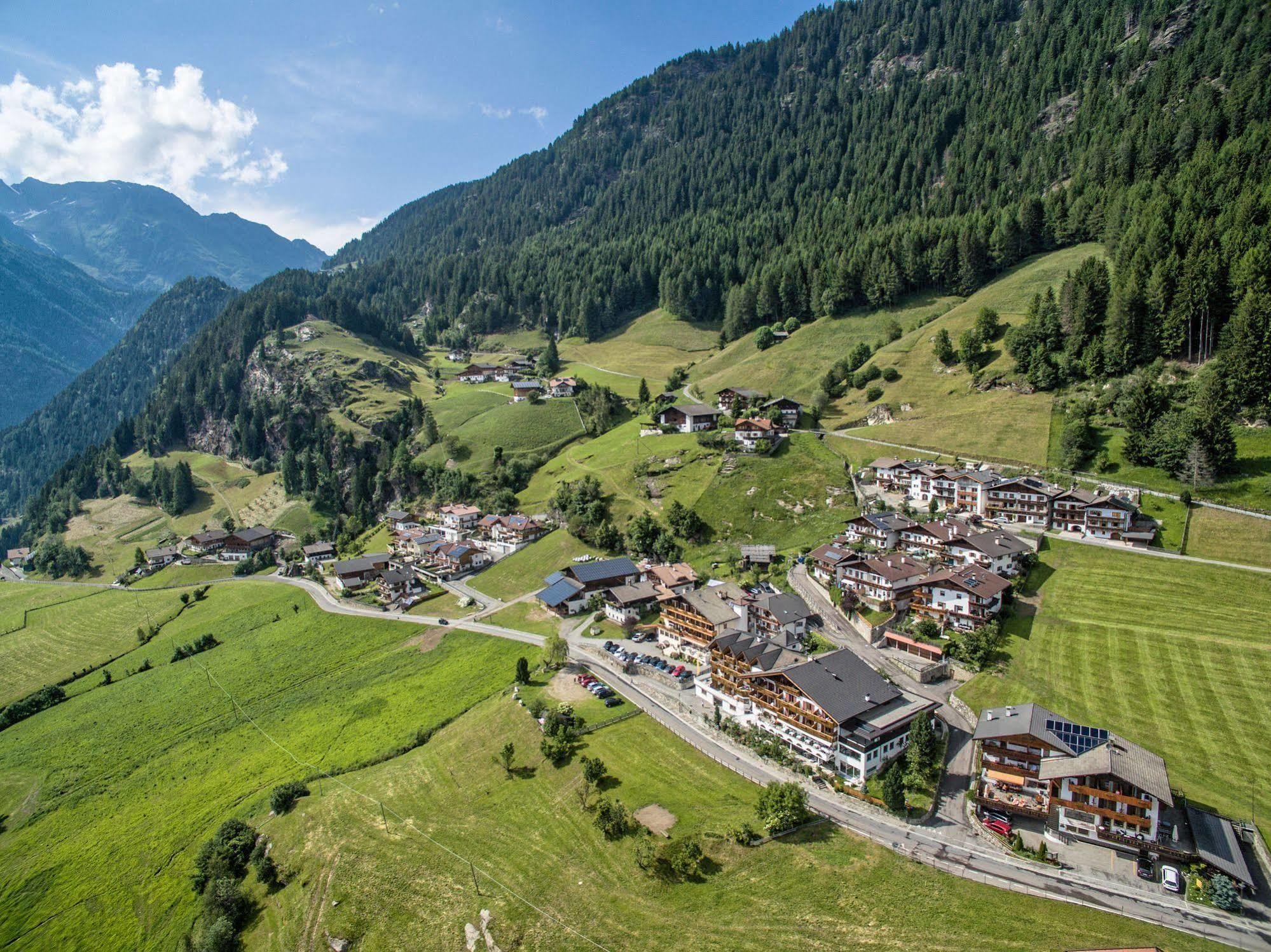 Hotel Alpenland 摩梭 外观 照片