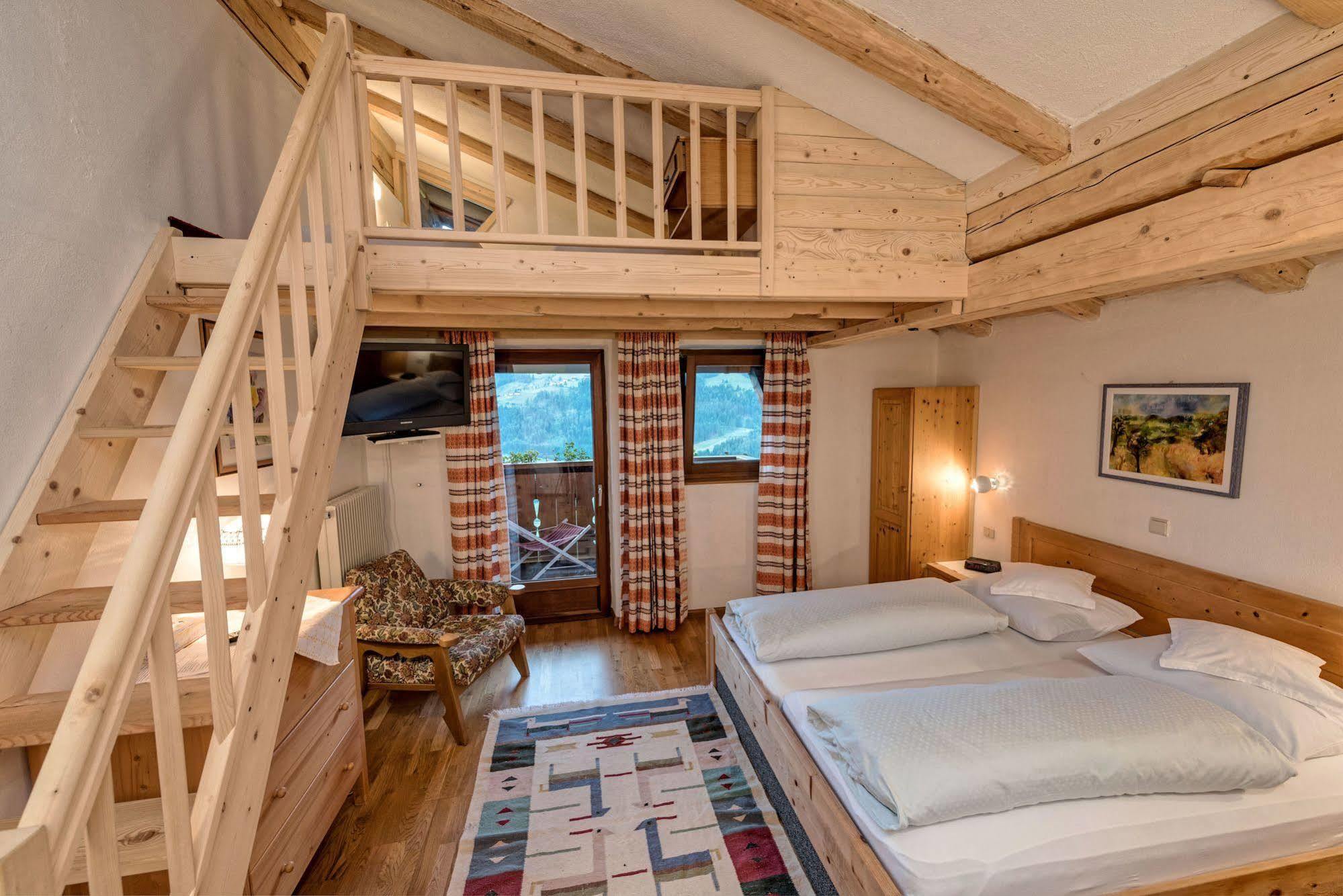 Hotel Alpenland 摩梭 外观 照片