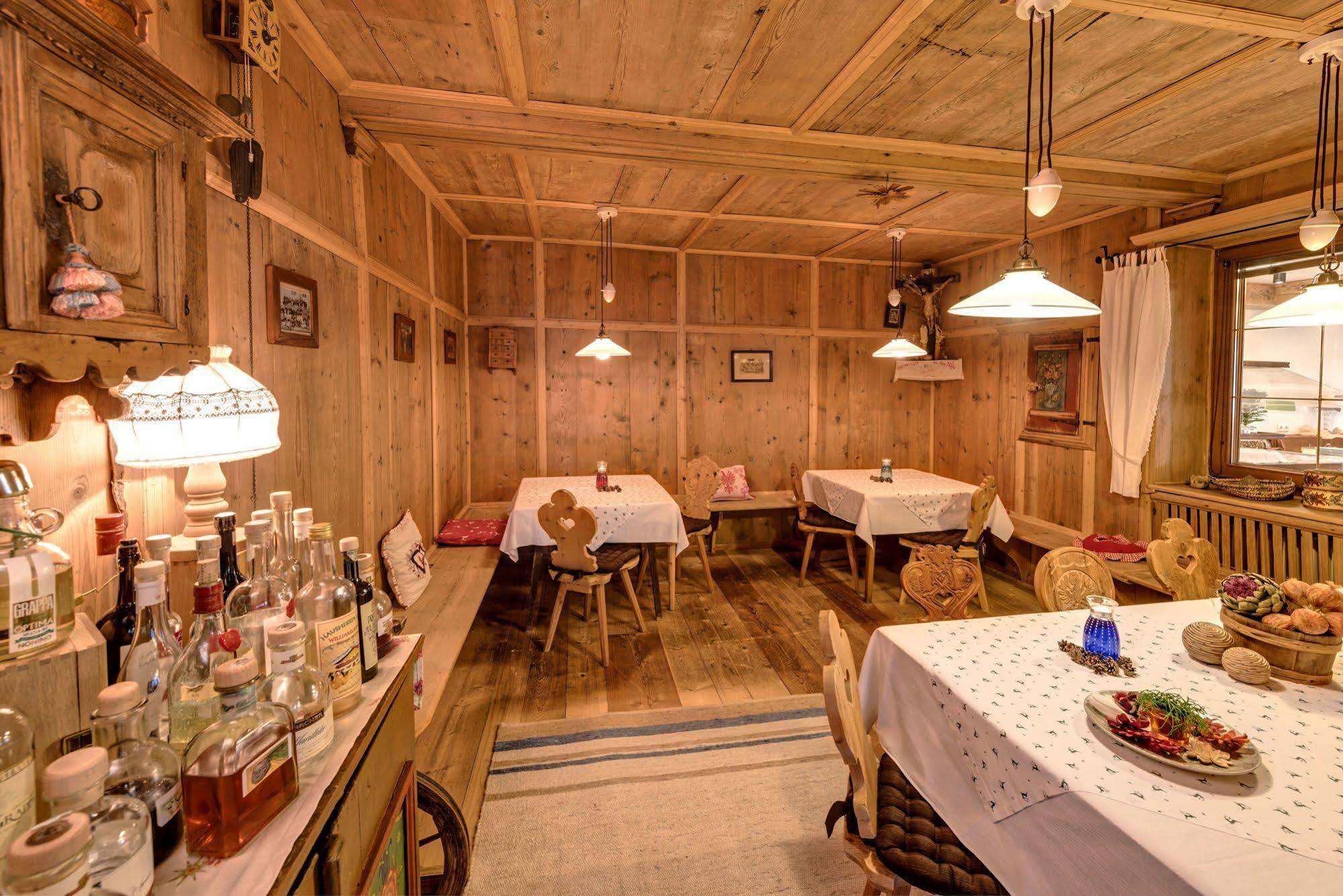 Hotel Alpenland 摩梭 外观 照片
